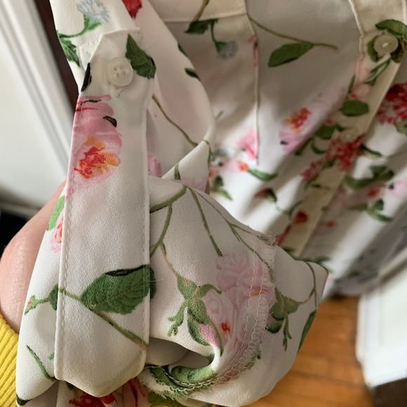 Express White Chiffon Collared Button Down White Floral Shirt LARGE Roll Tab - Picture 5 of 16